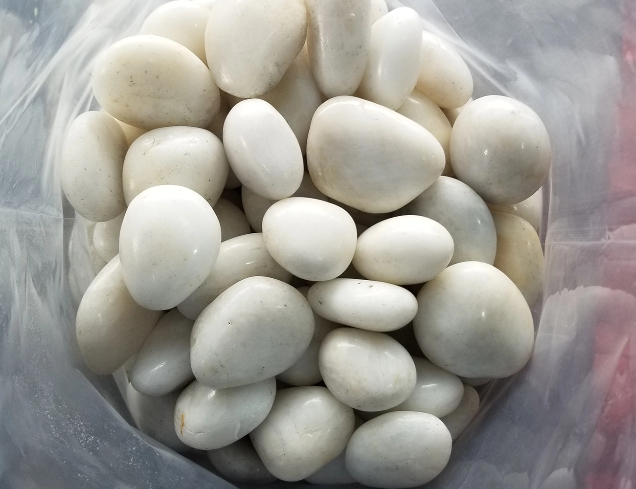 white pebble stones